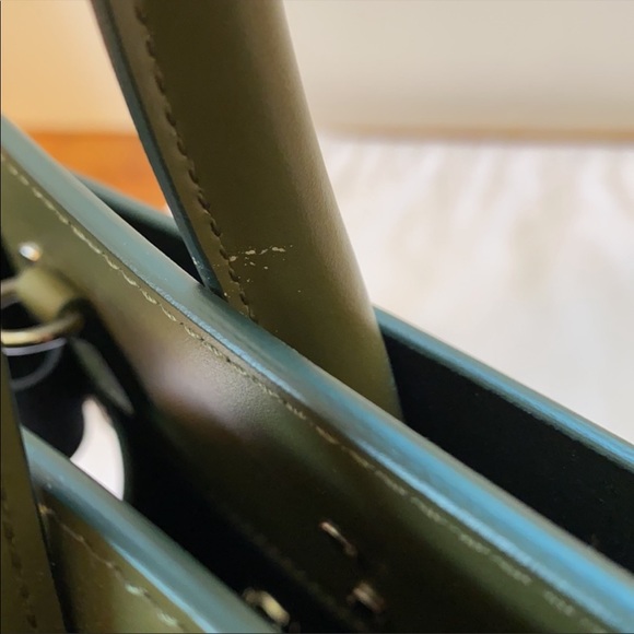 givenchy small khaki green horizon bag - Picture 4 of 12